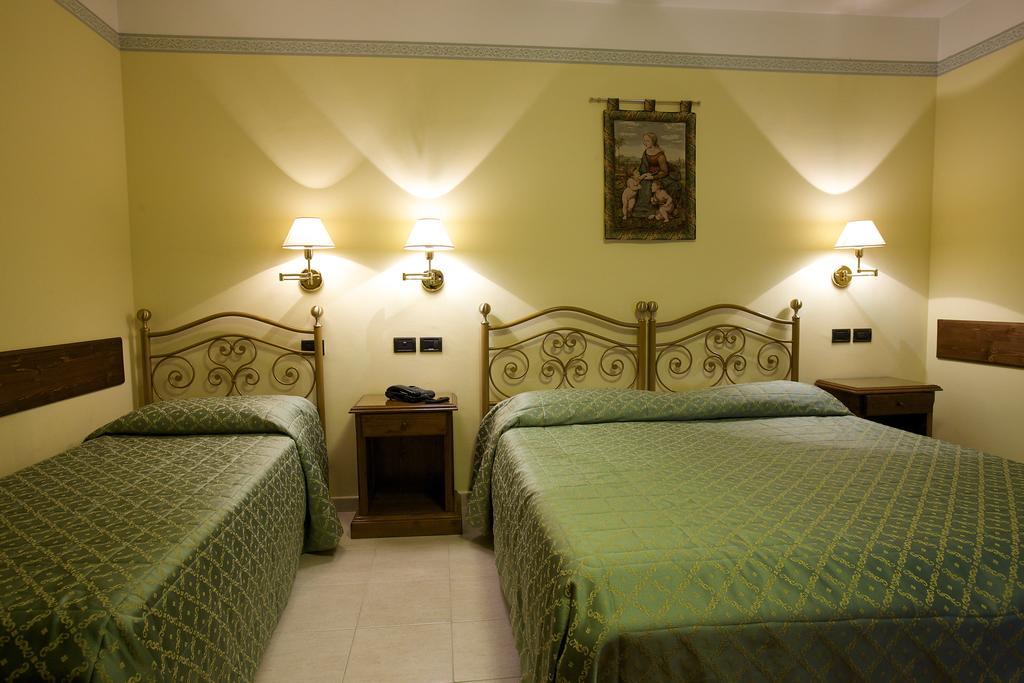 Campiglione Hotel Ассізі Номер фото