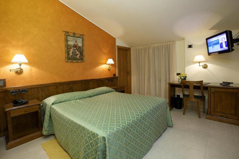 Campiglione Hotel Ассізі Екстер'єр фото