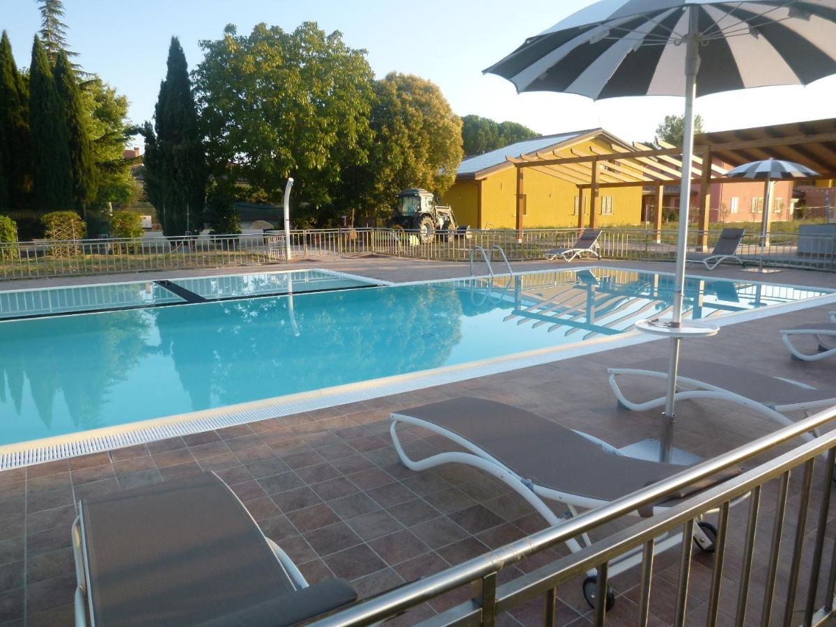 Campiglione Hotel Ассізі Екстер'єр фото